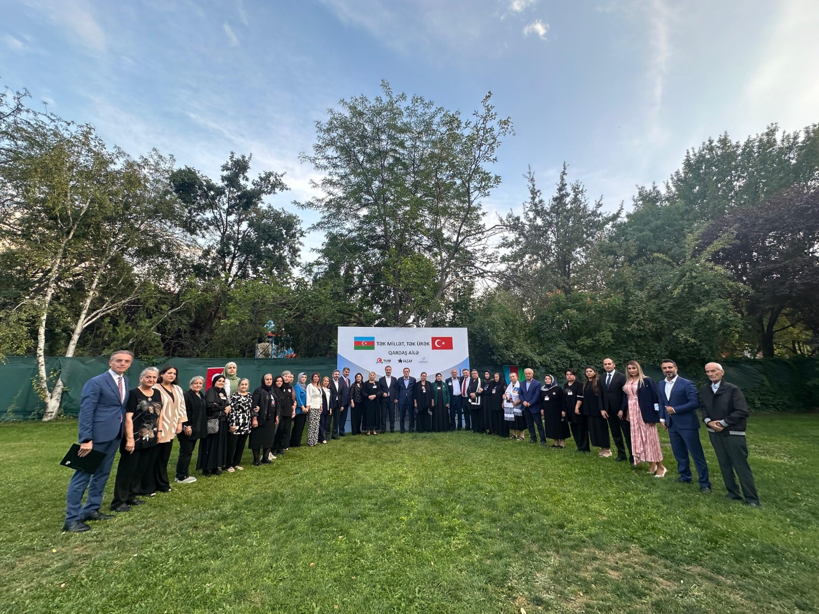 Türkiyədə səfərdə olan şəhid ailələrinin iştirakı ilə  TÜİB-in Ankara ofisində axşam yeməyi təşkil olunub.